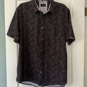 Men’s 7 Diamonds button-front shirt